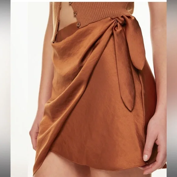 NWT Aritzia Wilfred Saturn Satin Mini Skirt in Anise Brown - Picture 4 of 7